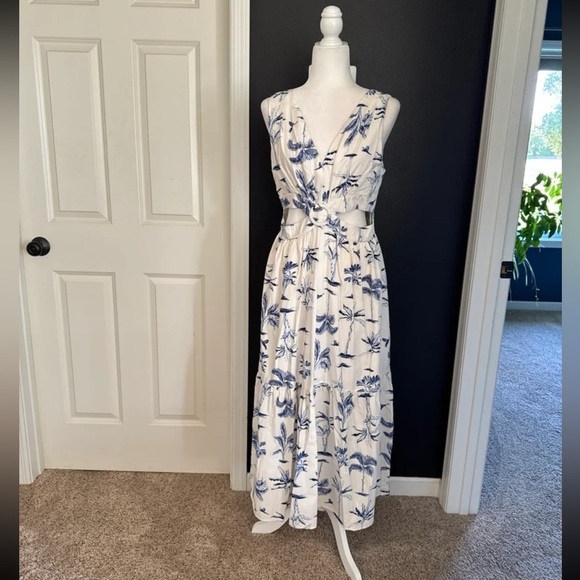 NWT Dress Forum CALLIE BLUE PALM TREE PRINT COTTON CUT-OUT MAXI DRESS
sz Large - Picture 7 of 12